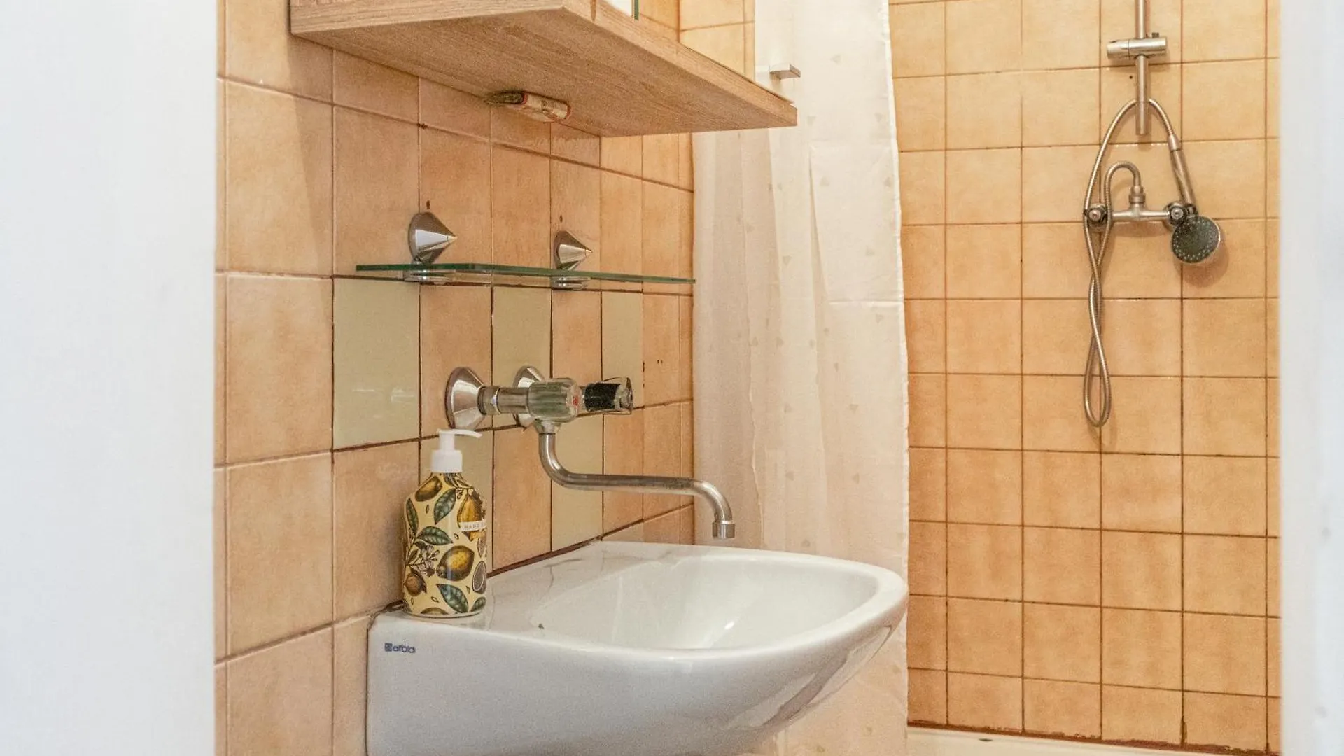 Spacious 2Br Shared Apt, Ideal For Long Stays In Vídeň 0*,  Rakousko